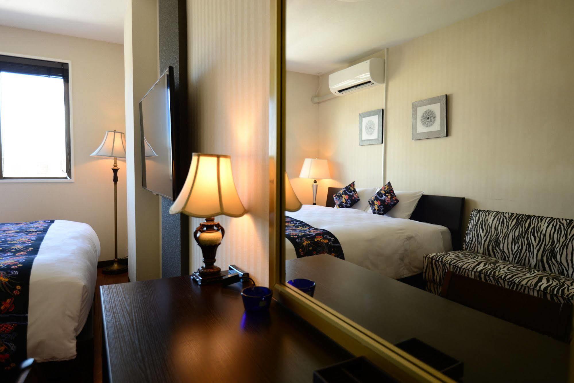 Centurion Hotel Resort Okinawa Nago City Buitenkant foto